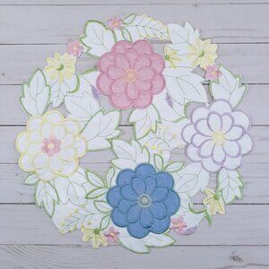 Cutout Centerpiece Placemat 15 in Springtime Fever Floral Flowers Embroidered
